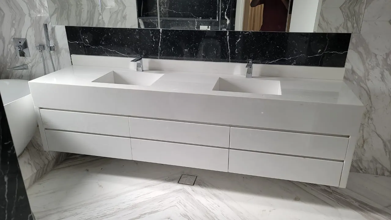 Bathroom vanity installation, Dubai villa interior fit-out — photo 3