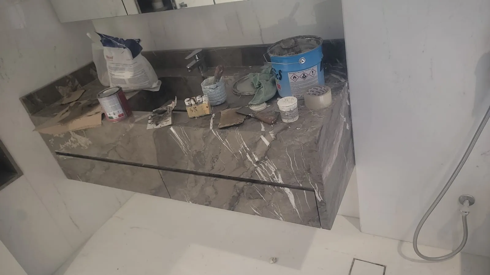 Bathroom vanity installation, Dubai villa interior fit-out — photo 5
