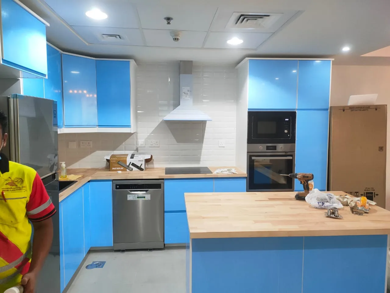 Custom kitchen cabinetry installation, Dubai villa — photo 44