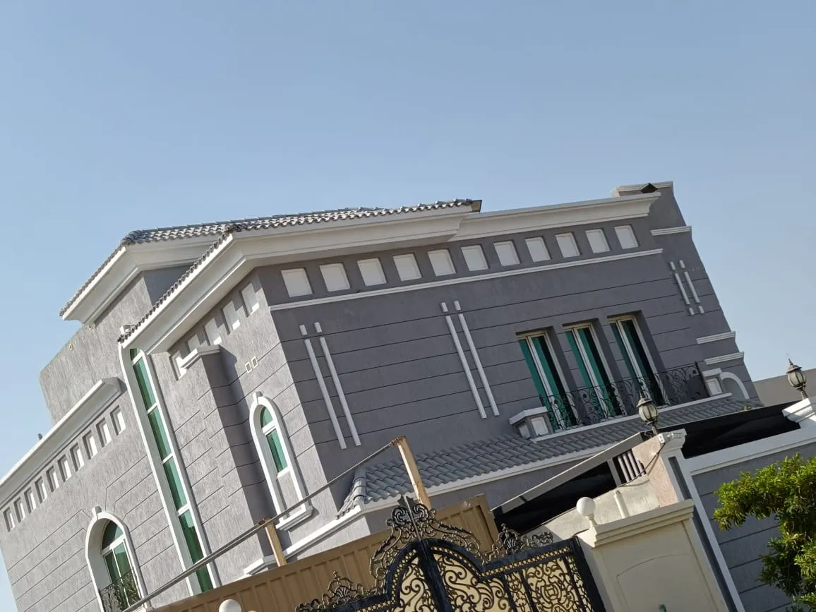 Villa exterior façade, Dubai villa construction site — photo 7